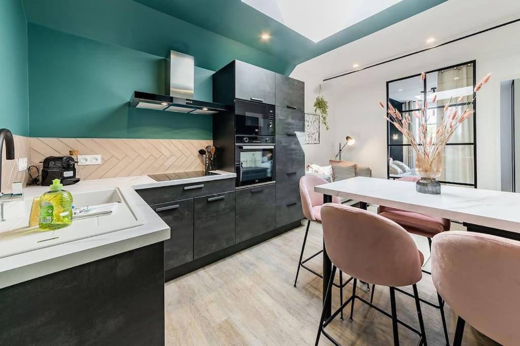 L'azur Chaleureux Et Cocooning Apartment